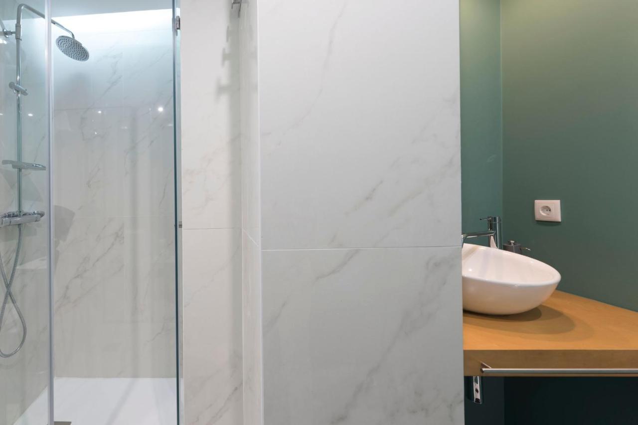 Lovelystay - Wohaza Apartment With Free Private Parking OOporto Exteriör bild